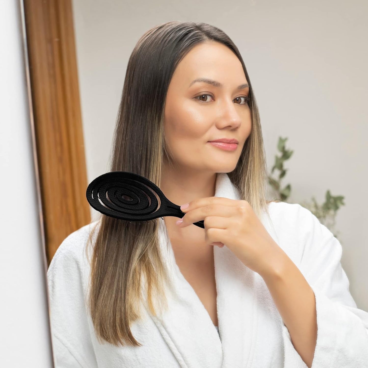 Ninabella Haarbürste ohne Ziepen - Bürste für Damen und Herren - Detangler Bürste auch für Locken & Lange Haare - Entwirrbürste Haarbürsten - Schwarz